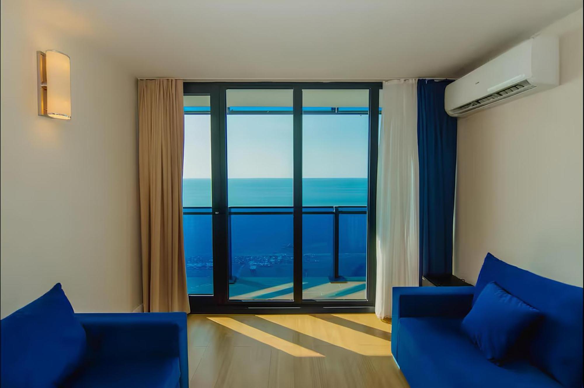 Orbi Luxury דירה באטומי