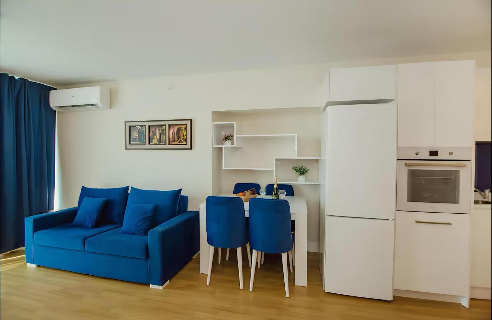Orbi Luxury * באטומי